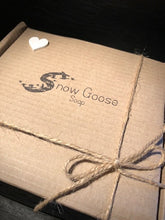 Load image into Gallery viewer, Bath Salts and Soap Gift Set